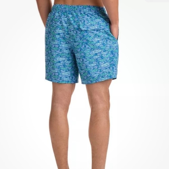 Vineyard Vines Men's Swim Trunks Shorts All over Fish Print Size XL - Picture 2 of 8